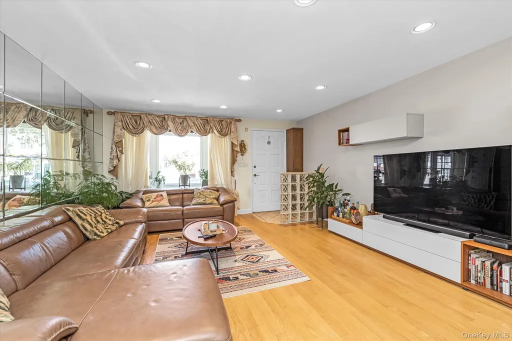6440 60th Avenue Maspeth NY 11378