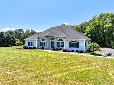 14 Regan Way Germantown NY 12526