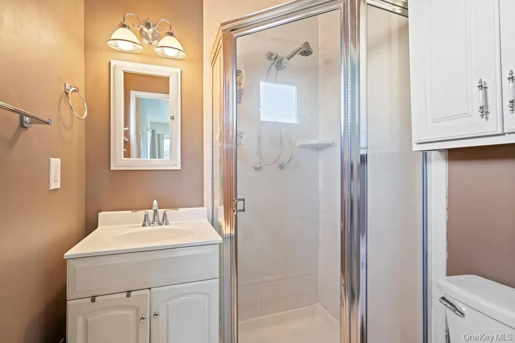3 Maison Drive Holbrook NY 11741
