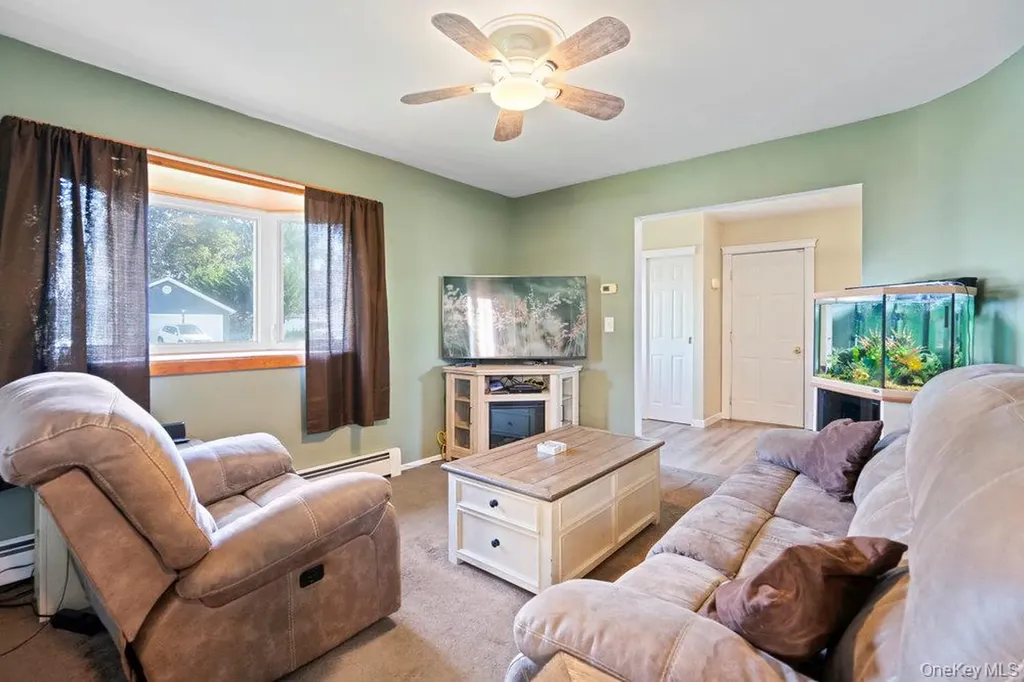 3 Maison Drive Holbrook NY 11741
