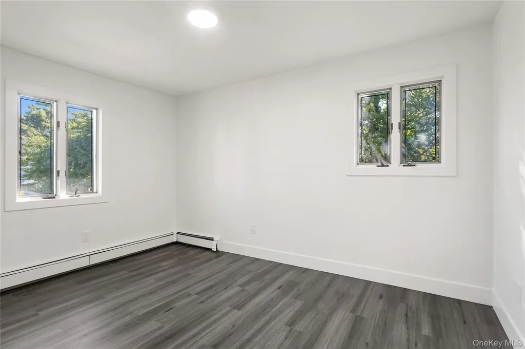 8 Gale Drive North Woodmere NY 11581