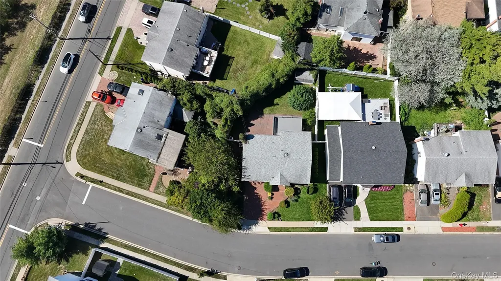 8 Gale Drive North Woodmere NY 11581