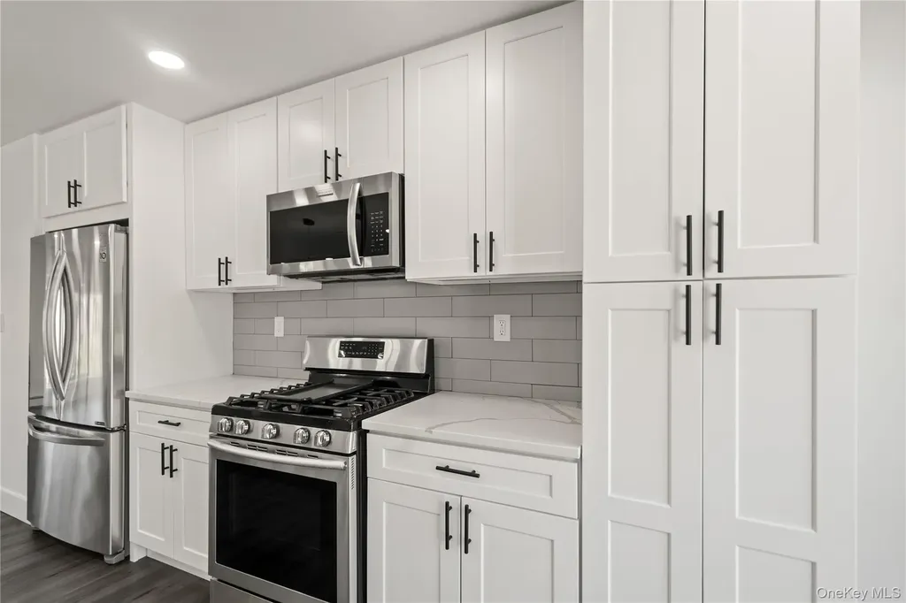 8 Gale Drive North Woodmere NY 11581