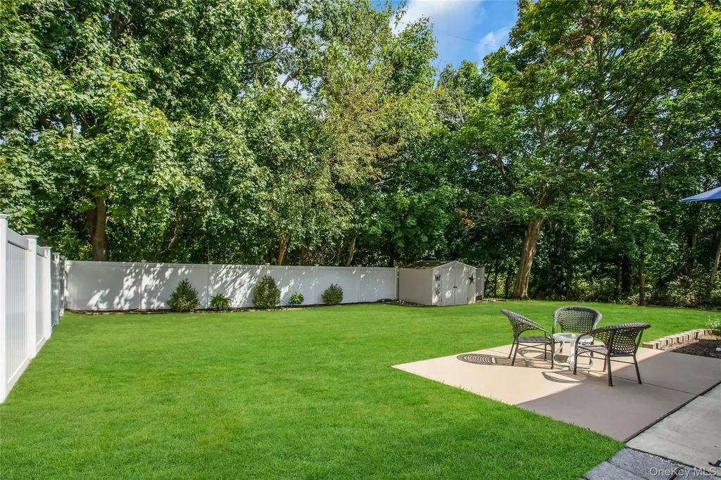 49 Norcross Avenue Bethpage NY 11714