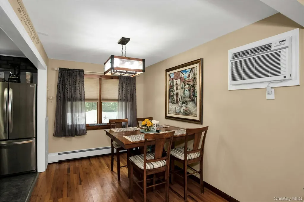 49 Norcross Avenue Bethpage NY 11714