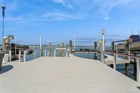 821 W Park Avenue Long Beach NY 11561