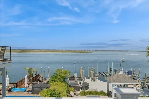 821 W Park Avenue Long Beach NY 11561