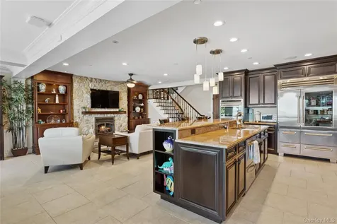 821 W Park Avenue Long Beach NY 11561