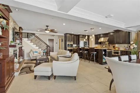 821 W Park Avenue Long Beach NY 11561