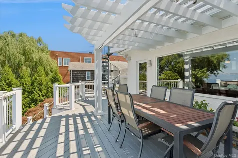 821 W Park Avenue Long Beach NY 11561