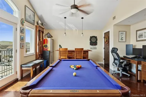 821 W Park Avenue Long Beach NY 11561