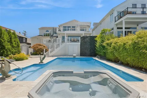 821 W Park Avenue Long Beach NY 11561