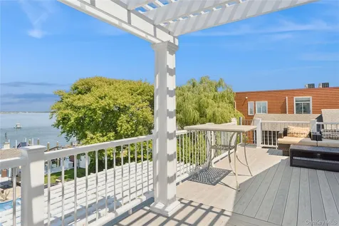 821 W Park Avenue Long Beach NY 11561
