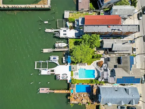821 W Park Avenue Long Beach NY 11561