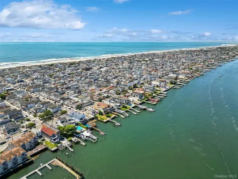 821 W Park Avenue Long Beach NY 11561