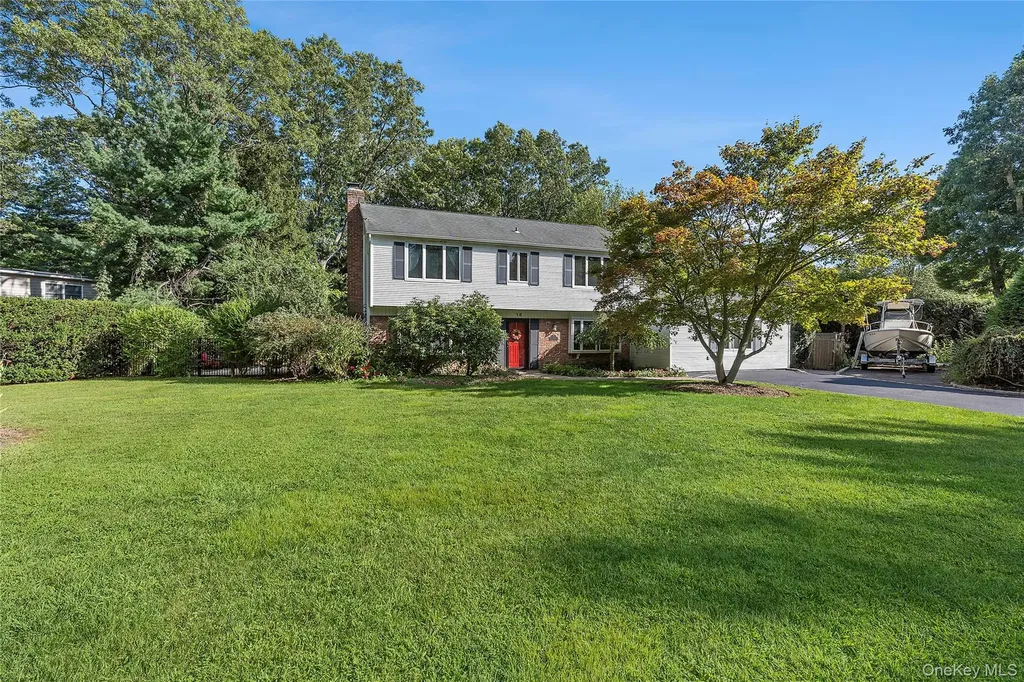 16 Sheppard Lane Stony Brook NY 11790