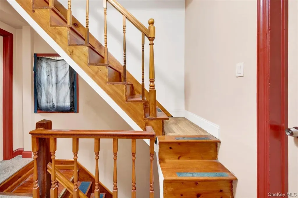 764 E 230th Street Bronx NY 10466