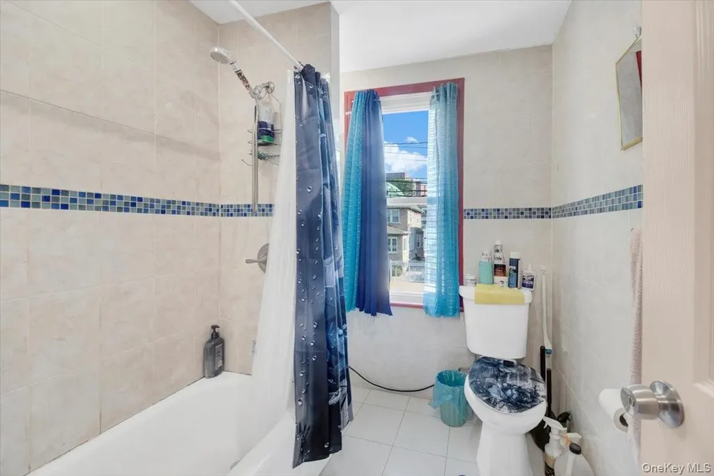 764 E 230th Street Bronx NY 10466