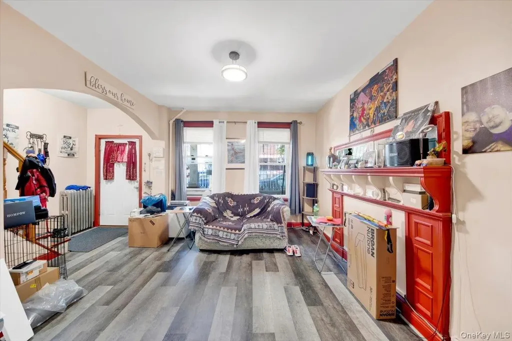 764 E 230th Street Bronx NY 10466