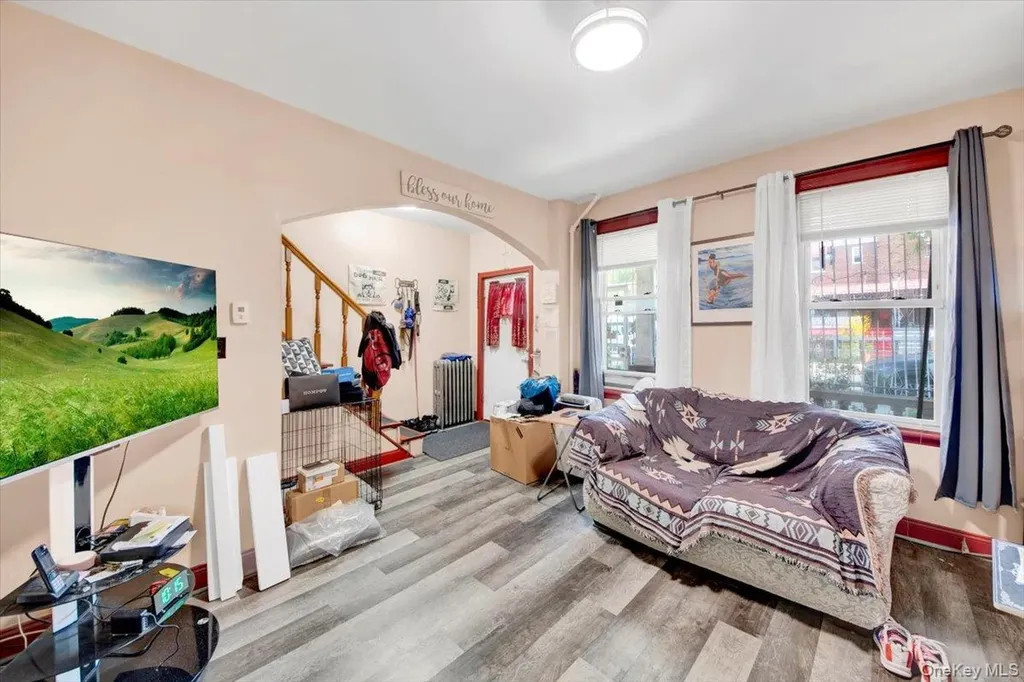 764 E 230th Street Bronx NY 10466