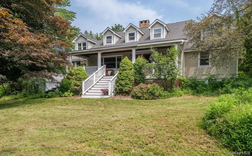 19 James Court Red Hook NY 12571