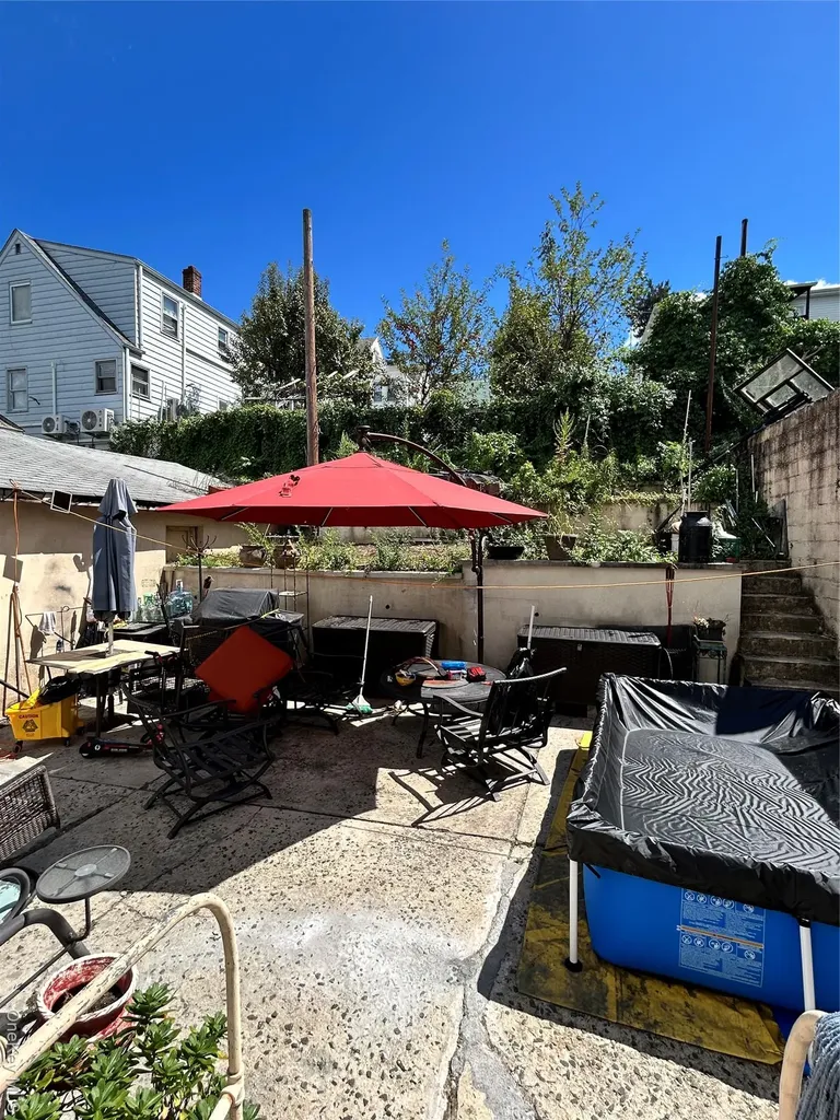 82 Burhans Avenue Yonkers NY 10701