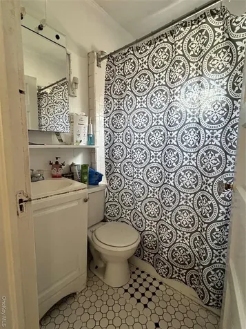 82 Burhans Avenue Yonkers NY 10701