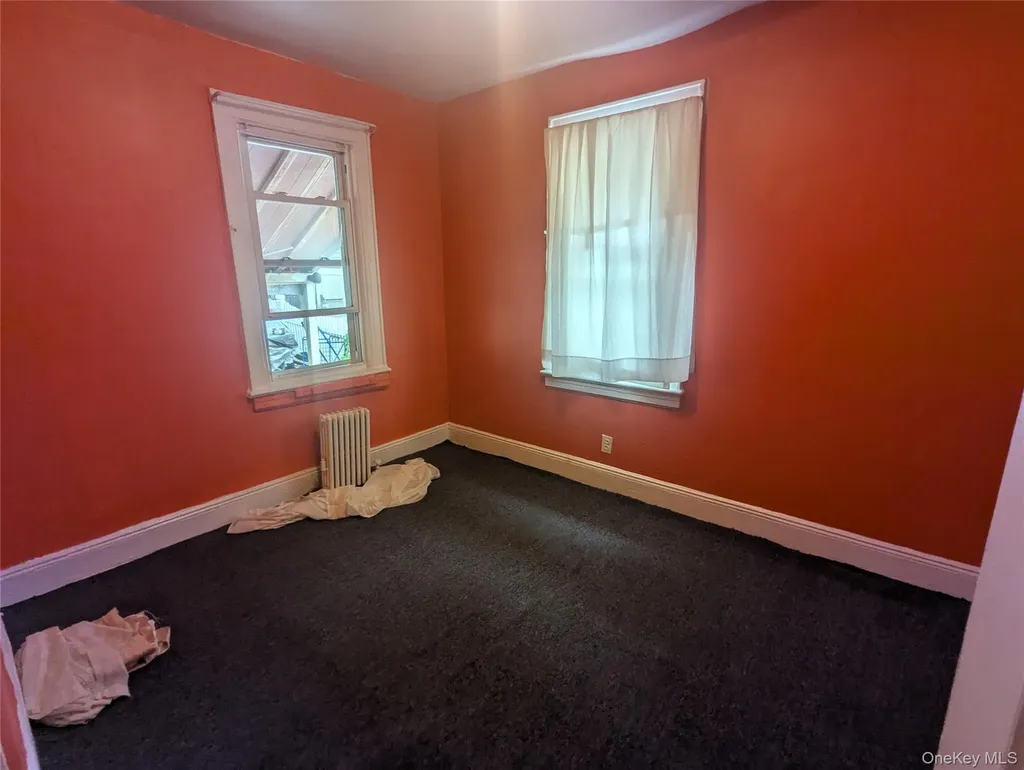 27 Hoff Court Hempstead NY 11550
