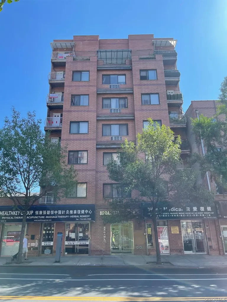 8523 Broadway Elmhurst NY 11373