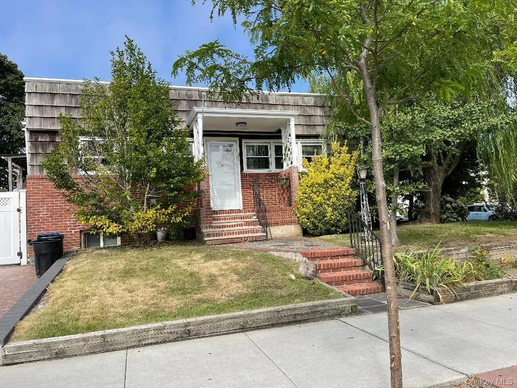 265 Edwards Boulevard Long Beach NY 11561