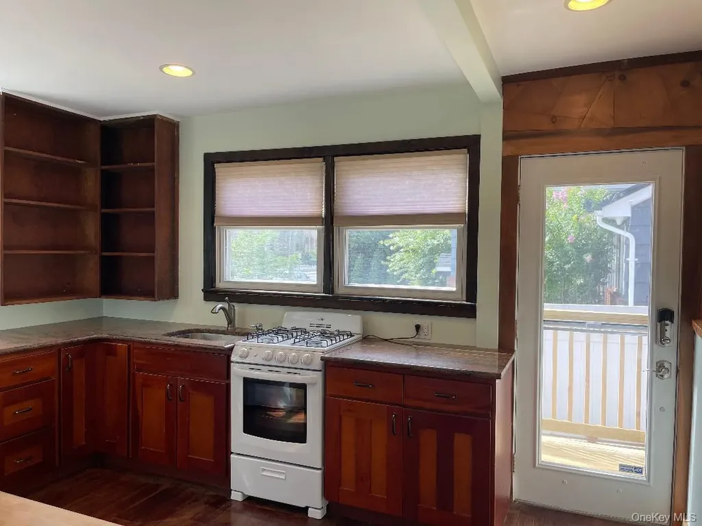 265 Edwards Boulevard Long Beach NY 11561