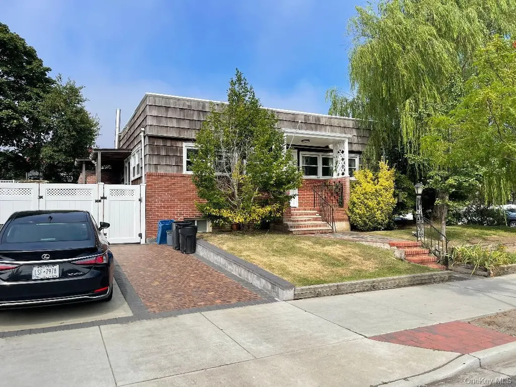 265 Edwards Boulevard Long Beach NY 11561