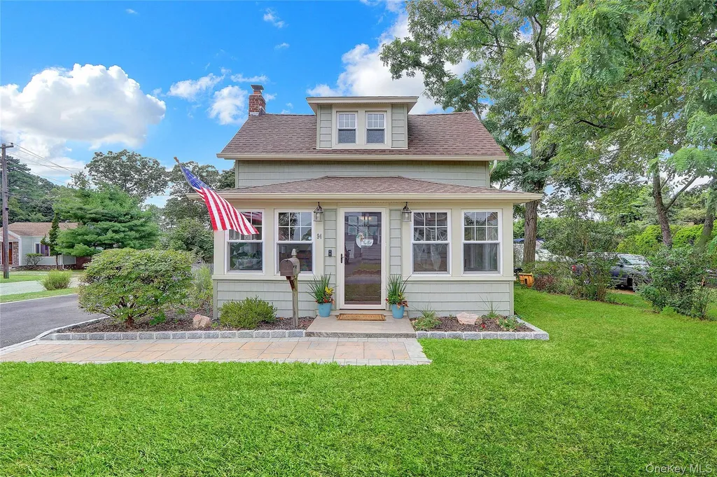 94 Chapel Avenue East Patchogue NY 11772