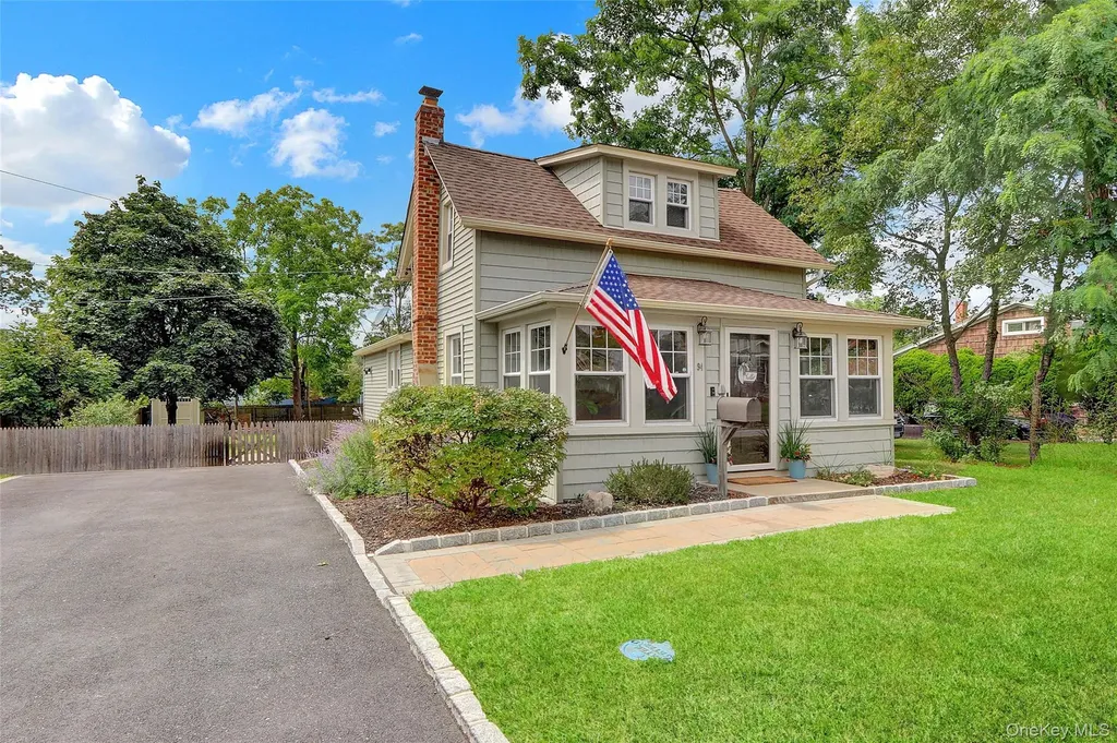 94 Chapel Avenue East Patchogue NY 11772
