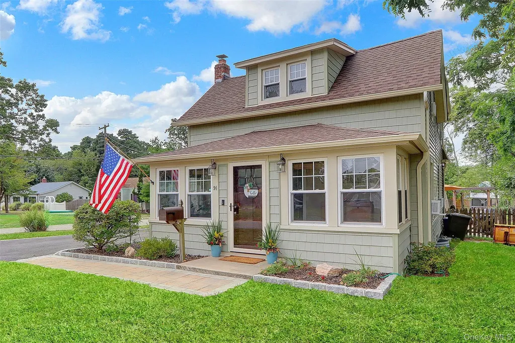 94 Chapel Avenue East Patchogue NY 11772