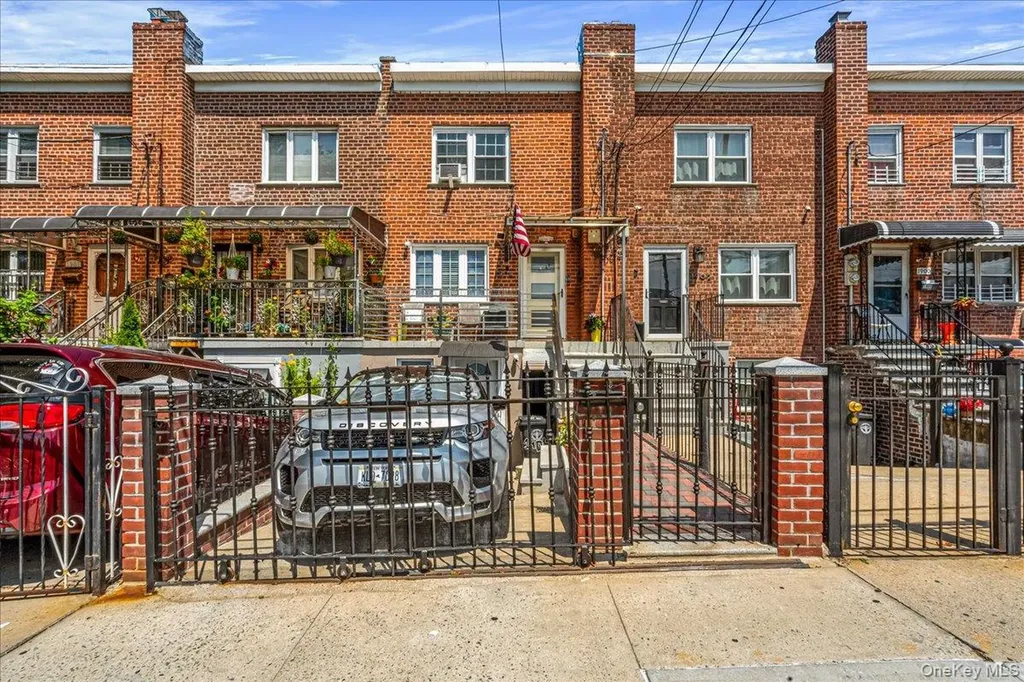 1904 Bronxdale Avenue Bronx NY 10462