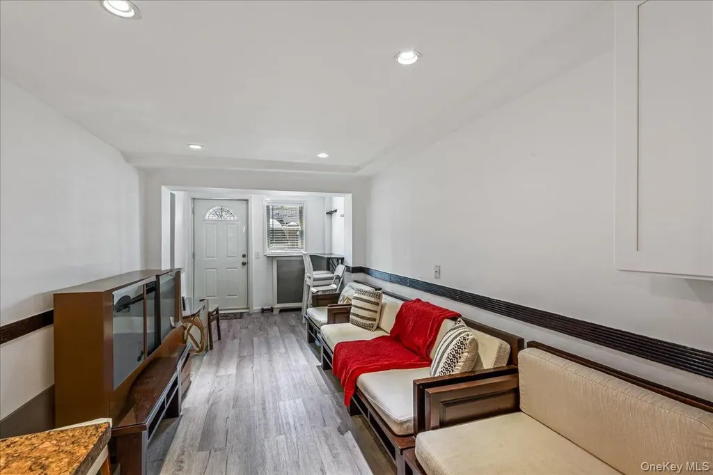 1904 Bronxdale Avenue Bronx NY 10462