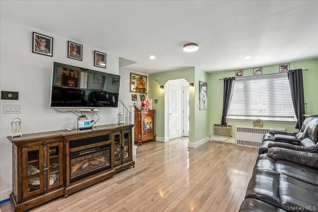 1904 Bronxdale Avenue Bronx NY 10462