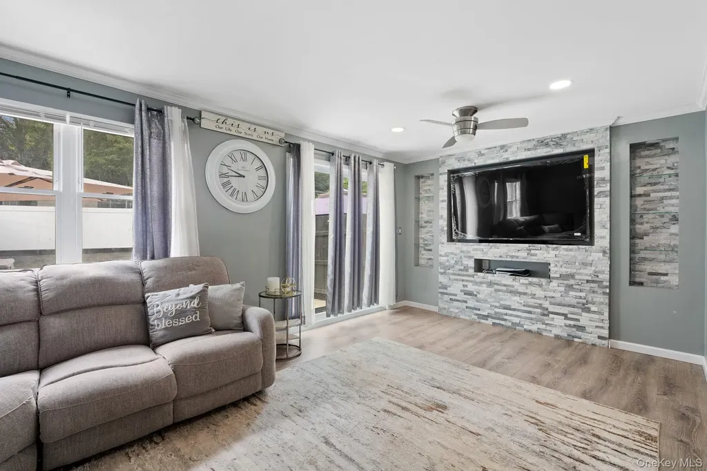 325 Rakov Road Maybrook NY 12543