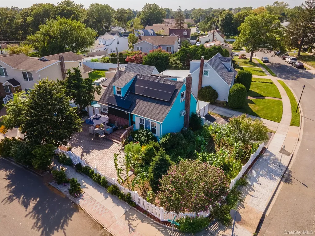 731 Planders Avenue Uniondale NY 11553