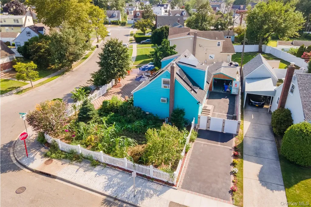 731 Planders Avenue Uniondale NY 11553
