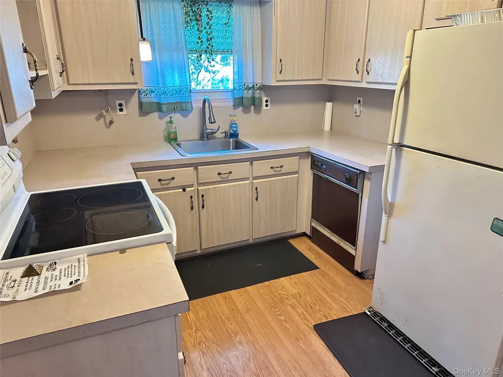 76 Division Avenue Spring Valley NY 10977