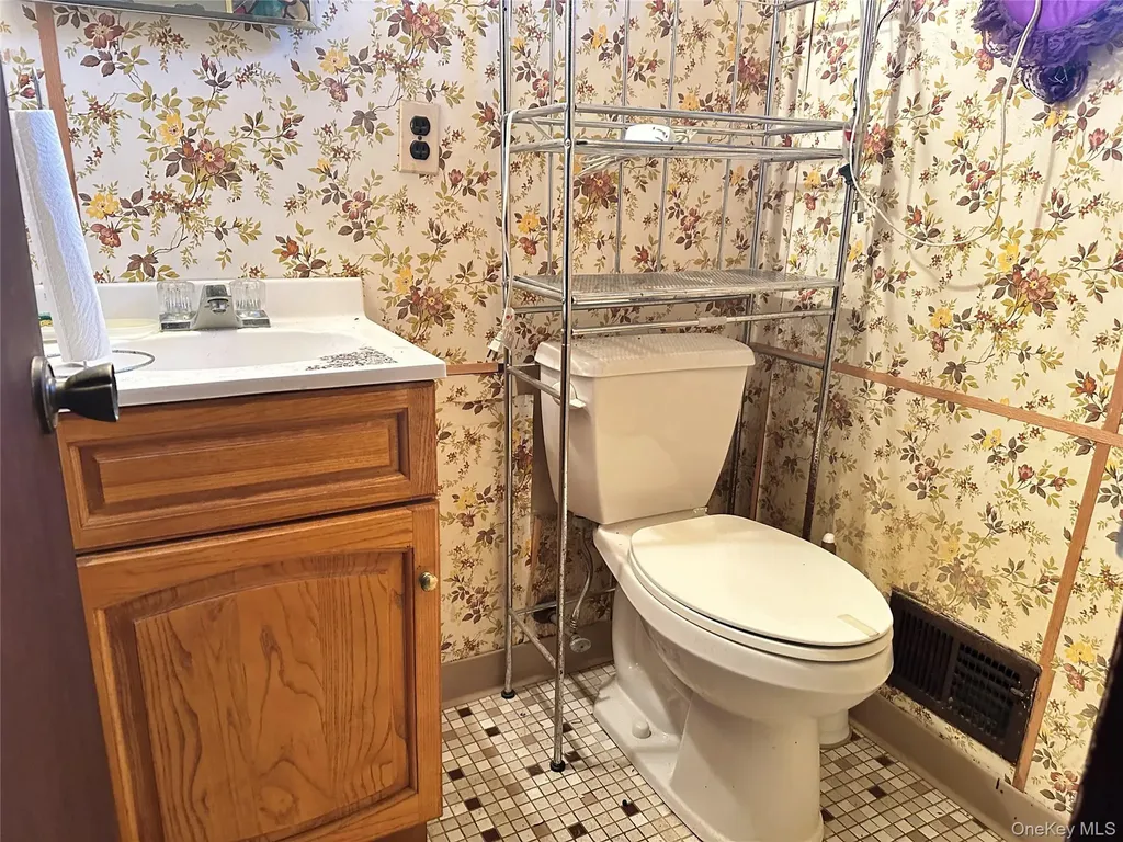 76 Division Avenue Spring Valley NY 10977
