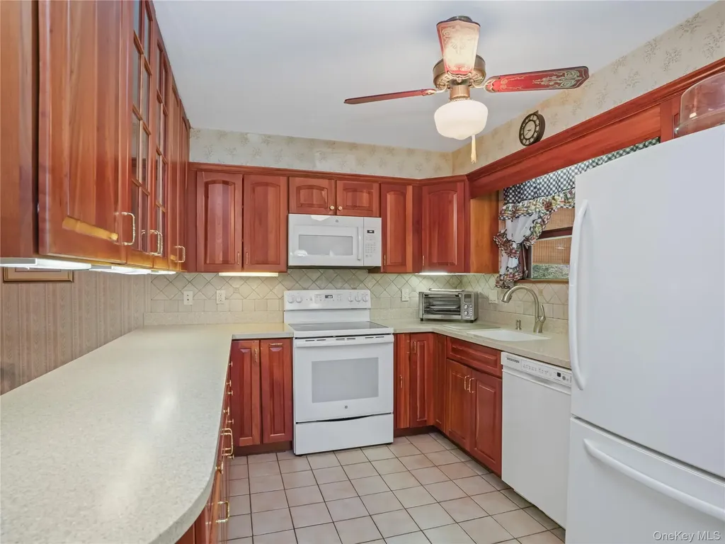 406 Warren Avenue Hawthorne NY 10532