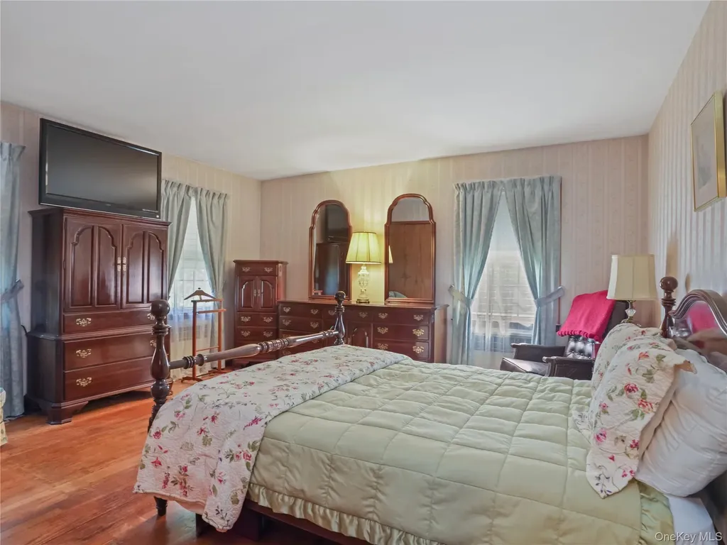 406 Warren Avenue Hawthorne NY 10532