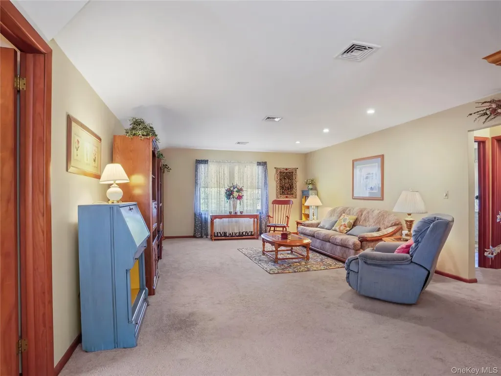 406 Warren Avenue Hawthorne NY 10532
