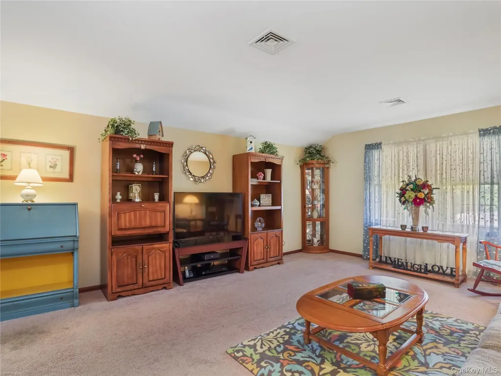 406 Warren Avenue Hawthorne NY 10532