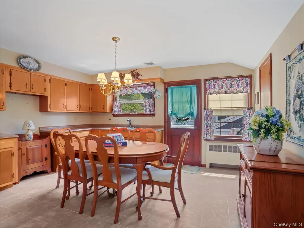 406 Warren Avenue Hawthorne NY 10532