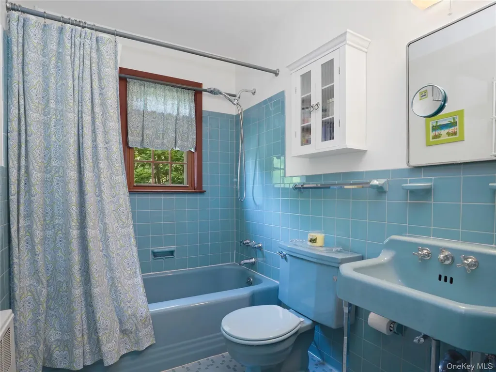 406 Warren Avenue Hawthorne NY 10532