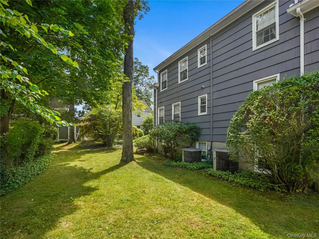 406 Warren Avenue Hawthorne NY 10532